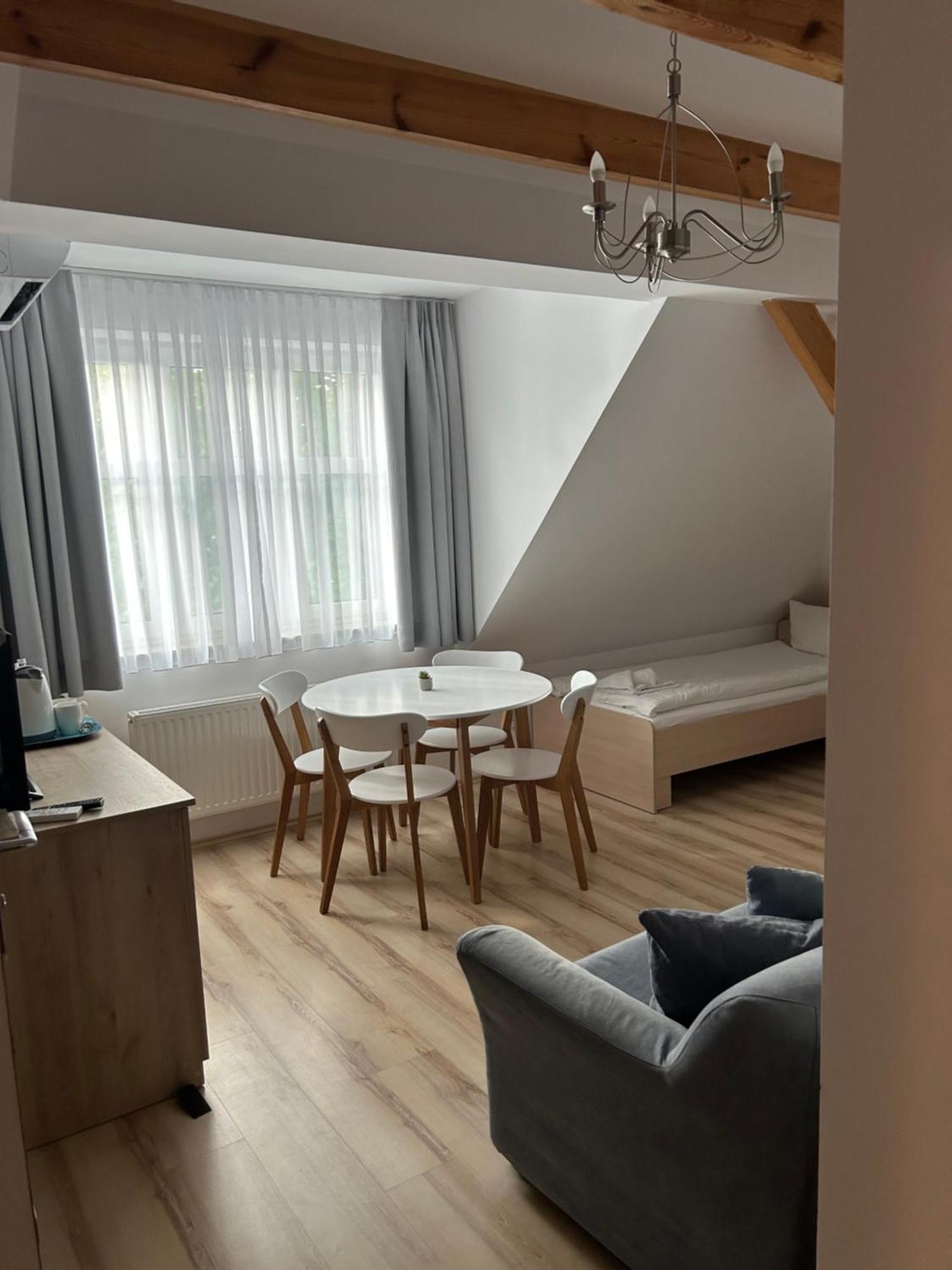 Privat overnatting Pod Lipami *